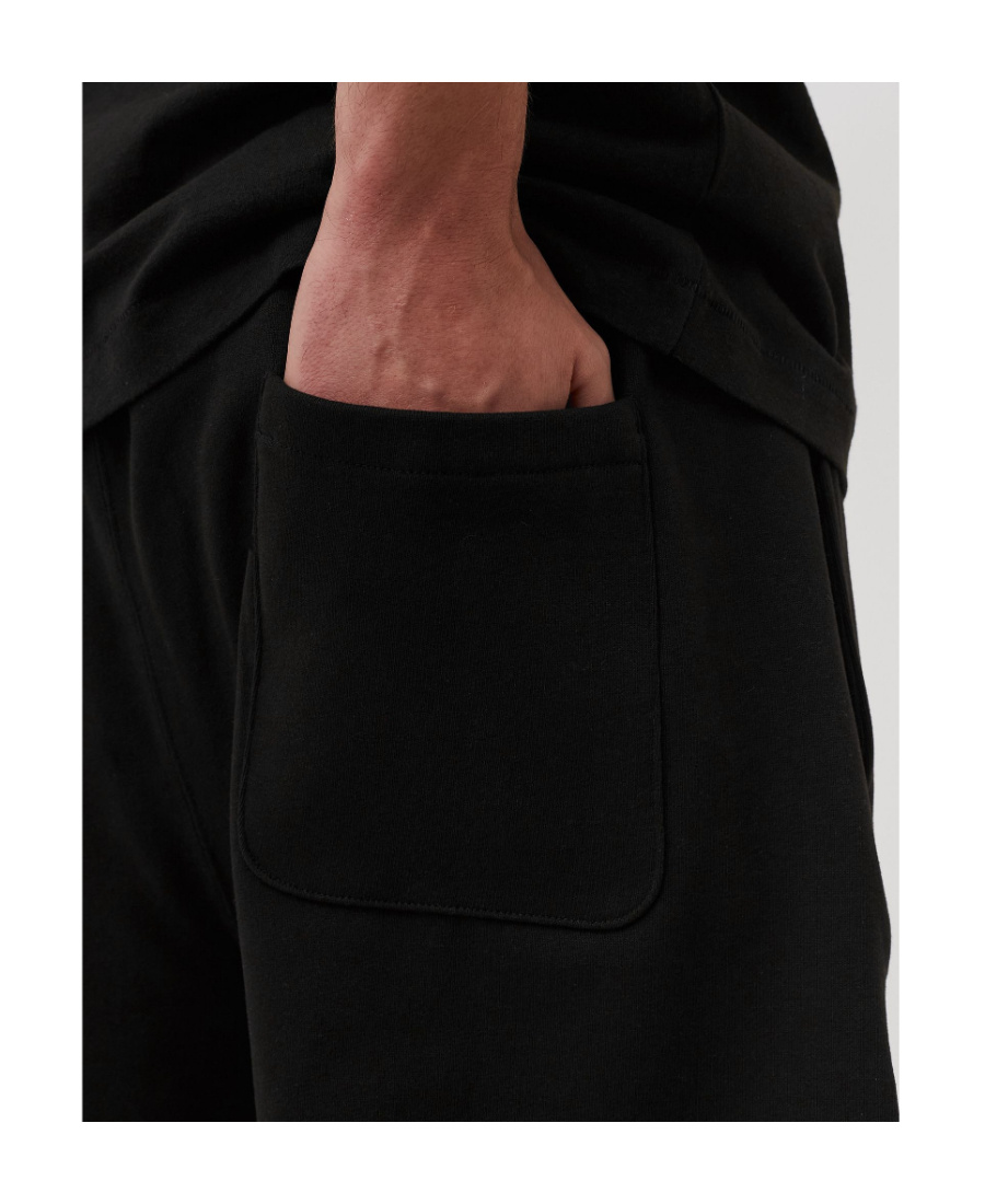 Kenzo Logo-patch Detail Bermuda Shorts In Black
