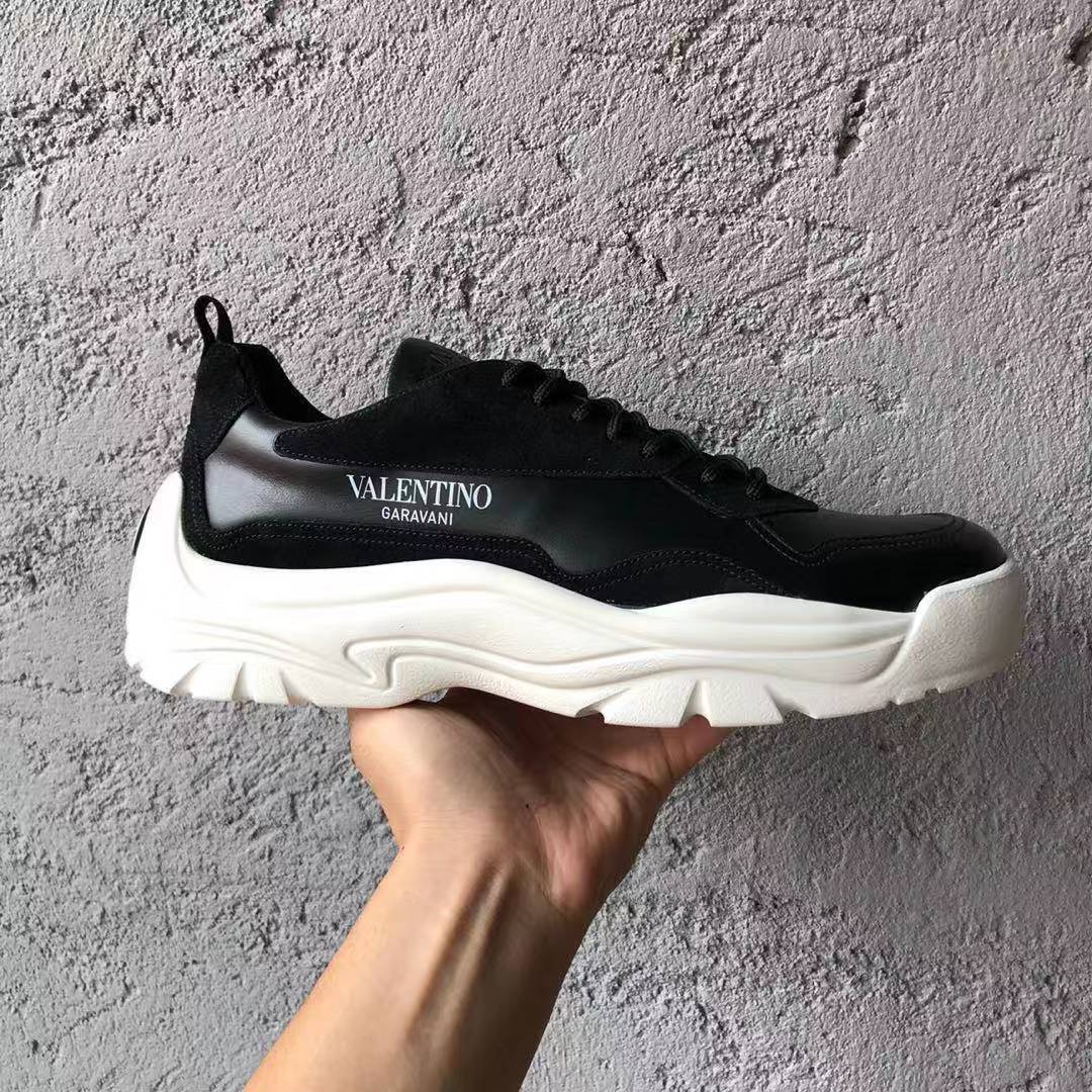 Valentino Go Logo Sneakers In Black