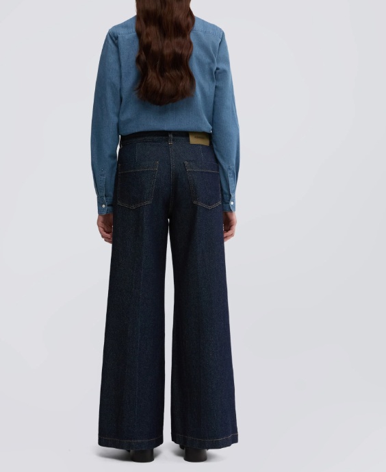 Aspesi High-waisted Wide-leg Jeans With Flared Silhouette In Black