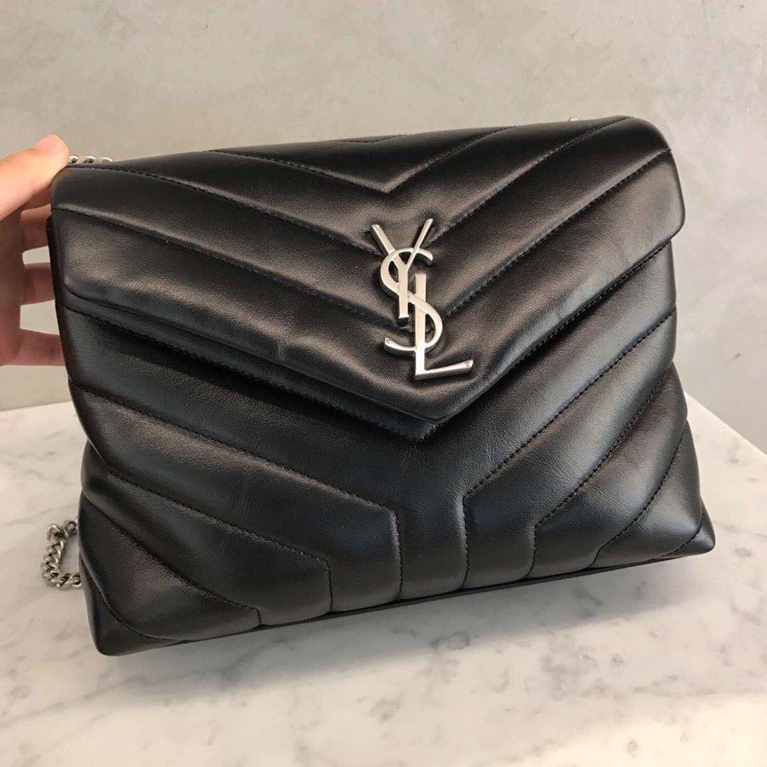 SAINT LAURENT SMALL LOULOU SHOULDER BAG