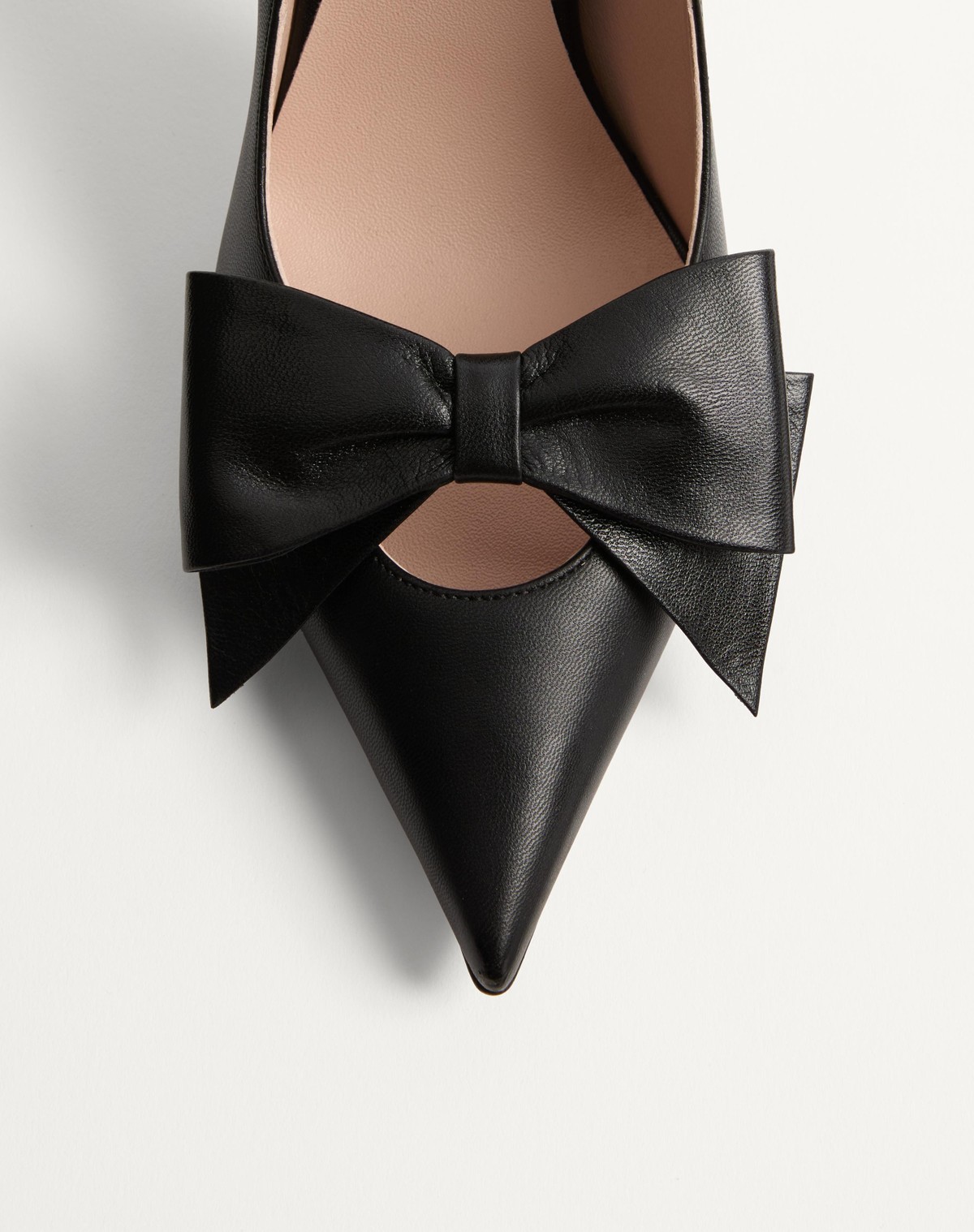 Valentino Garavani Bowow Pump In Kidskin 100mm Woman Black 39 In Black