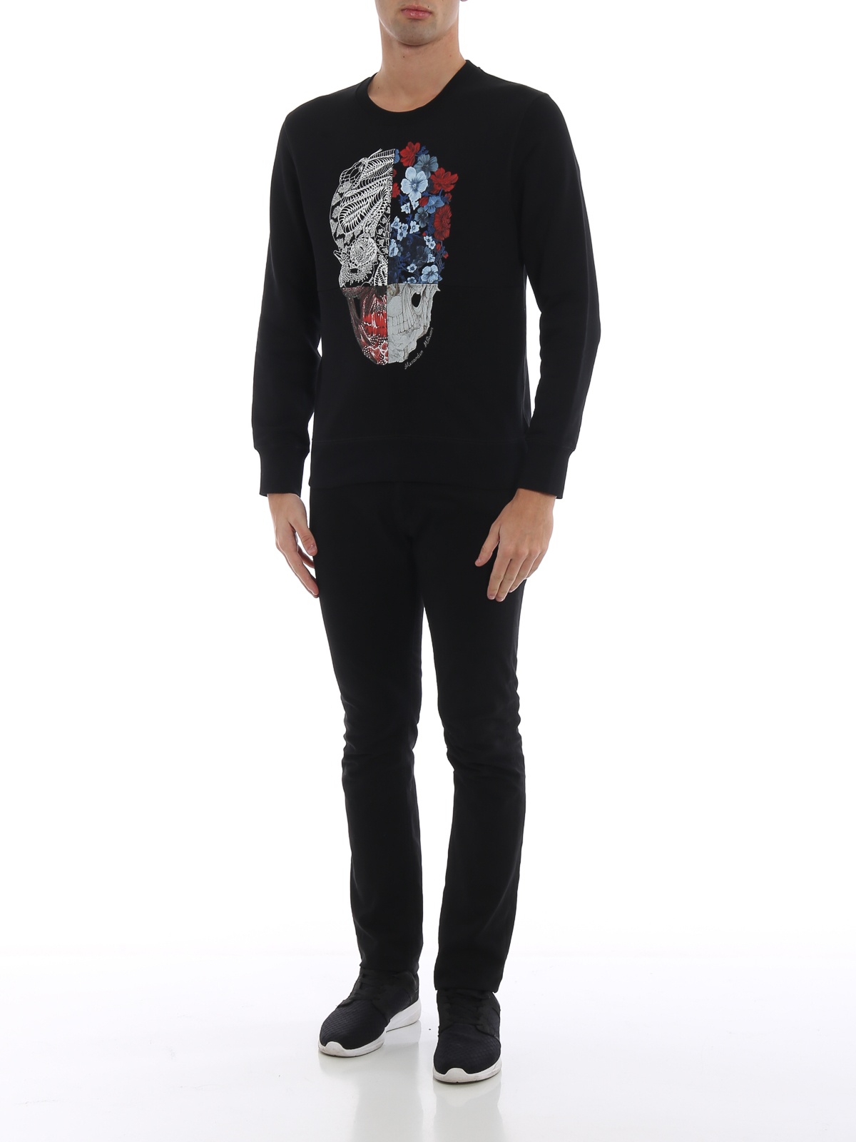 Alexander Mcqueen Round-necked Logo Sweater In Black
