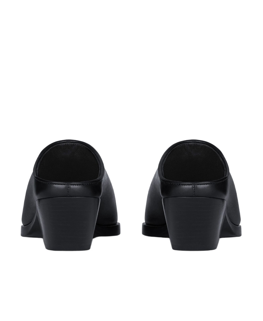 Givenchy Logo Pointed Muller Shoes In Black