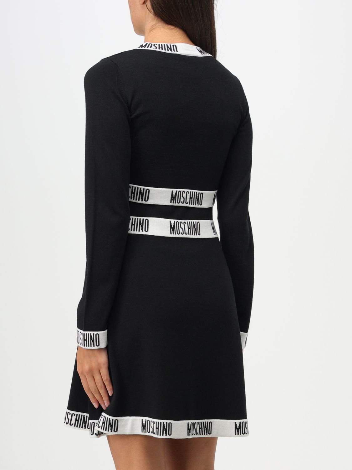 Moschino Long-sleeved Round Neck Sweater In Black