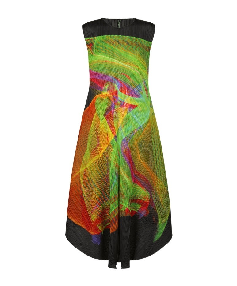 Shop Issey Miyake Abstract-print Midi Dress In Green