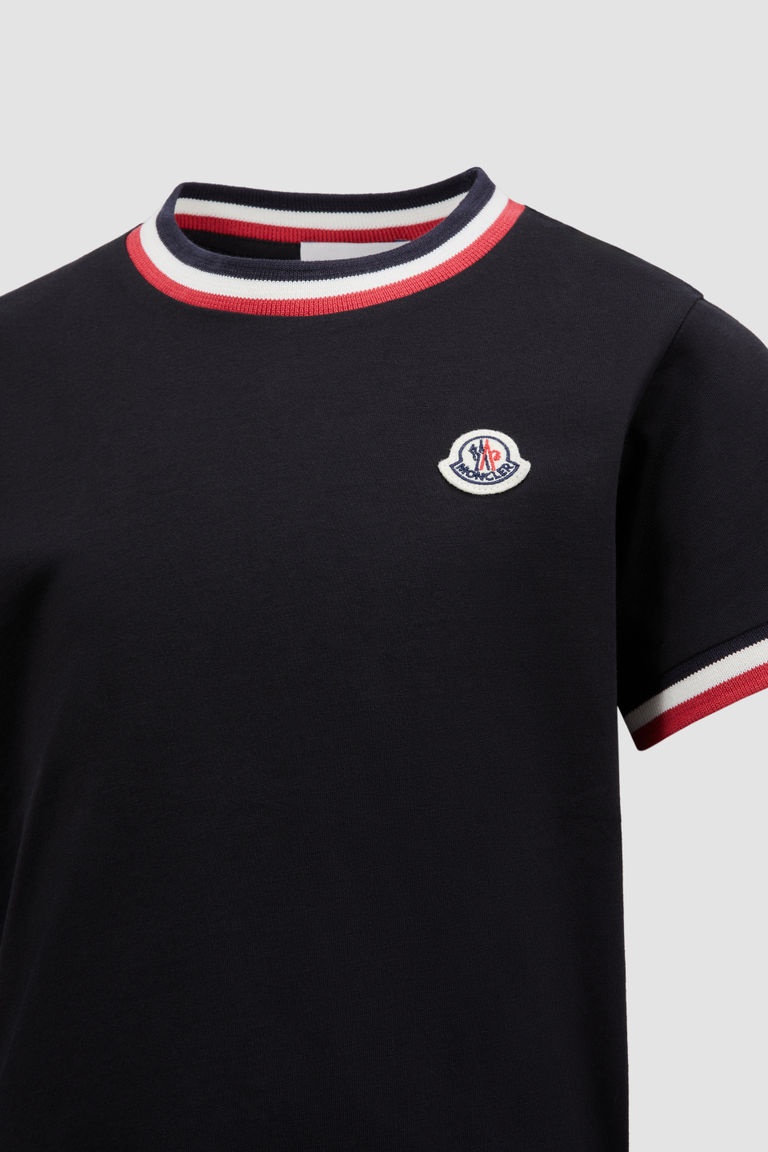 Moncler Logo Short-sleeved T-shirt In Black