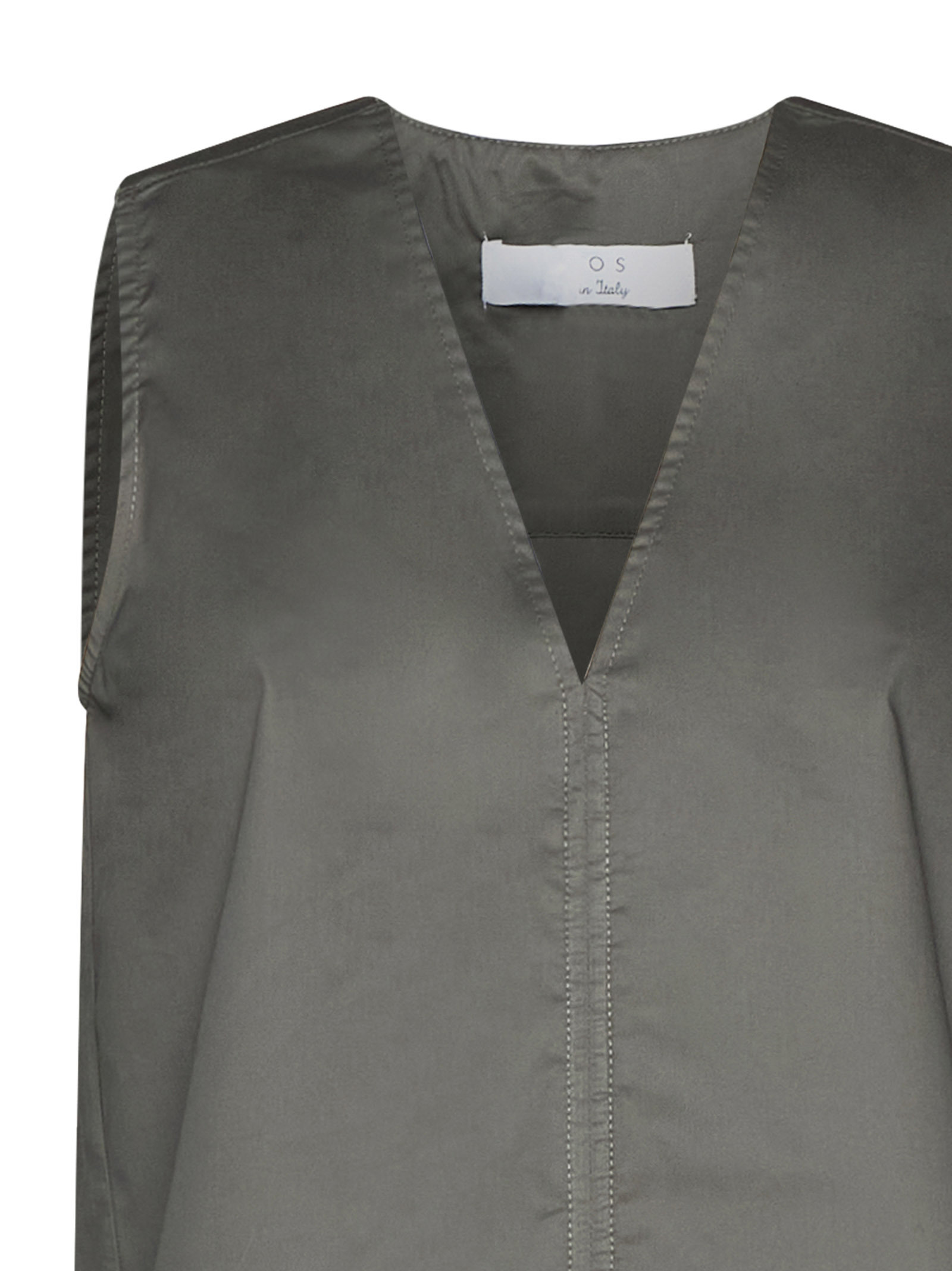 Kaos Sleeveless Button-back Top
