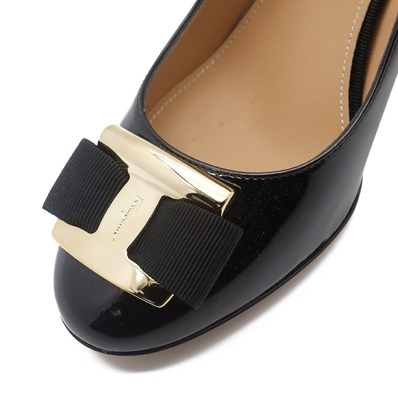 Ferragamo Bow-tie High Heels In Black