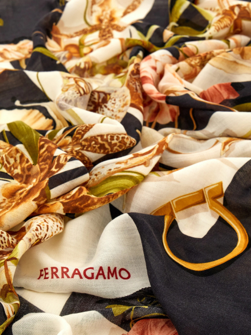 Ferragamo Gaia-print Silk Scarf In Black