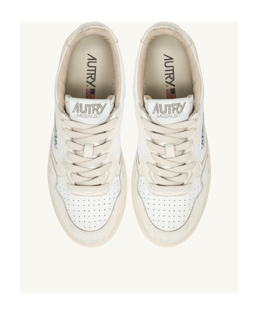 Autry 'medalist' White Low Top Sneakers With Logo Detail In Leather Man In White