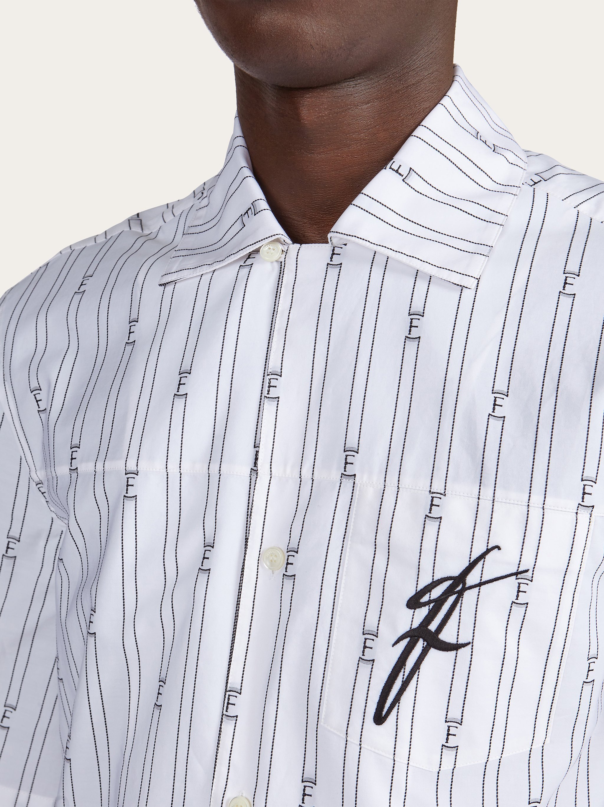 Ferragamo Logo-print Short-sleeve Cotton Blend Shirt In White