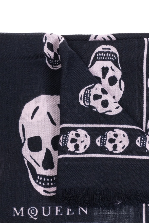 Alexander Mcqueen Skull Printed Frayed-edge Scarf In Black
