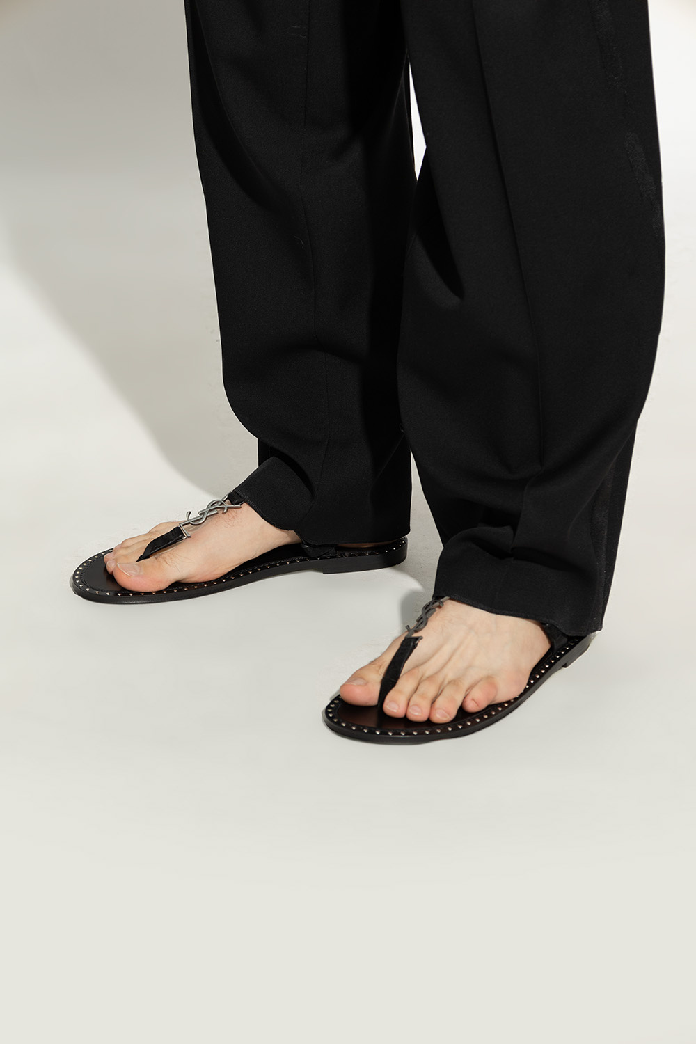 Saint Laurent Cassandra Logo Plaque Flat Sandals In Black
