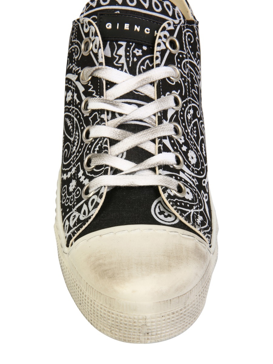 Gienchi Jean Michel Low Sneakers In White