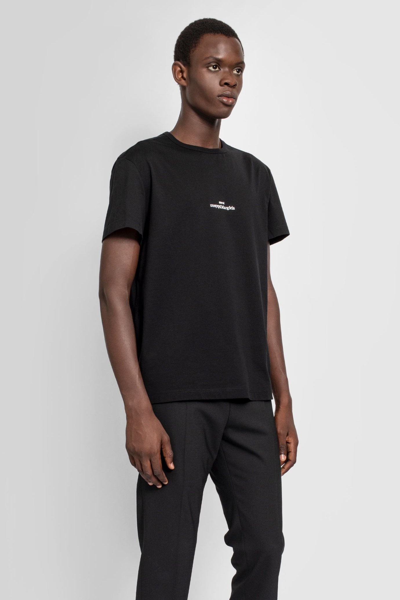 Maison Margiela Distorted Logo T-shirt In Black