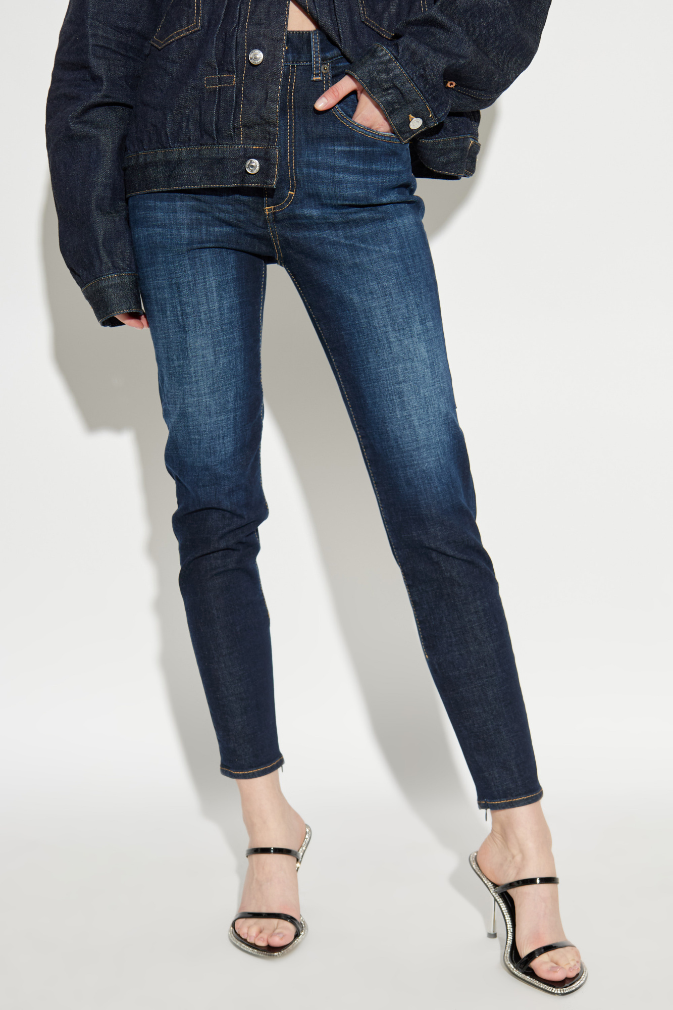 Dsquared2 Gold-tone Logo-plaque Jeans In Blue