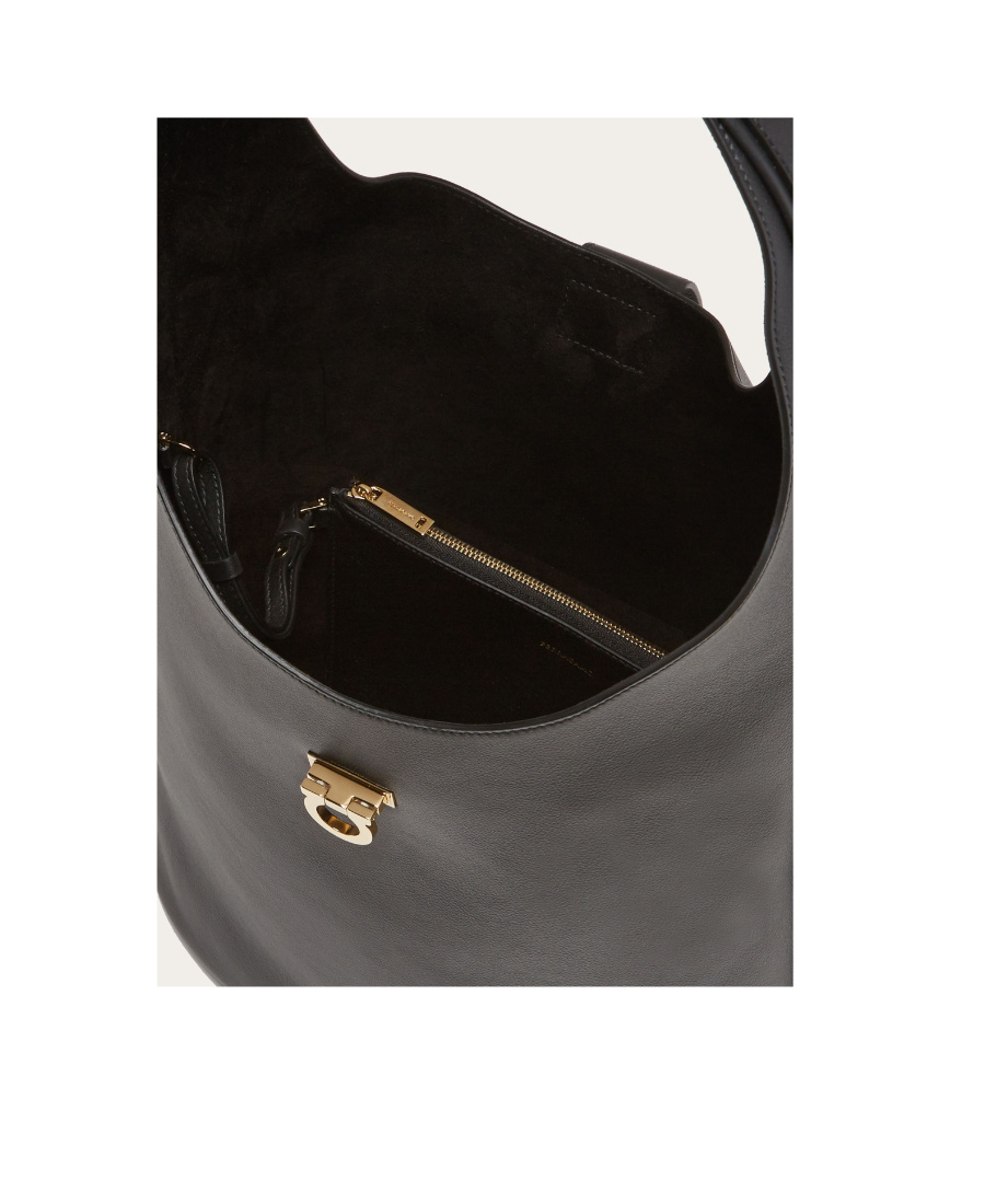 Ferragamo Salvatore Gancini Buckle Large Shoulder Bag In Black
