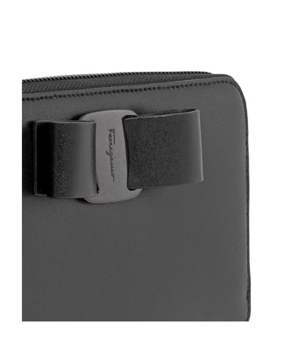 Ferragamo Vara Long Purse In Black