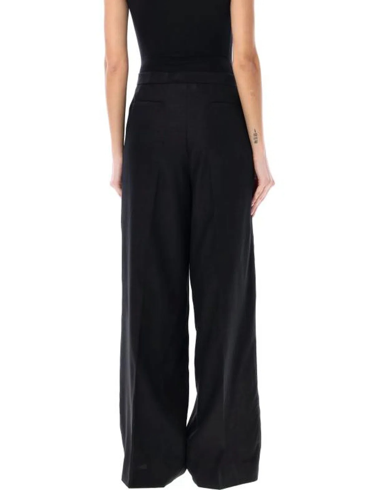 Fabiana Filippi Sleek And Sophisticated Wool And Silk Trousers For Women In Black