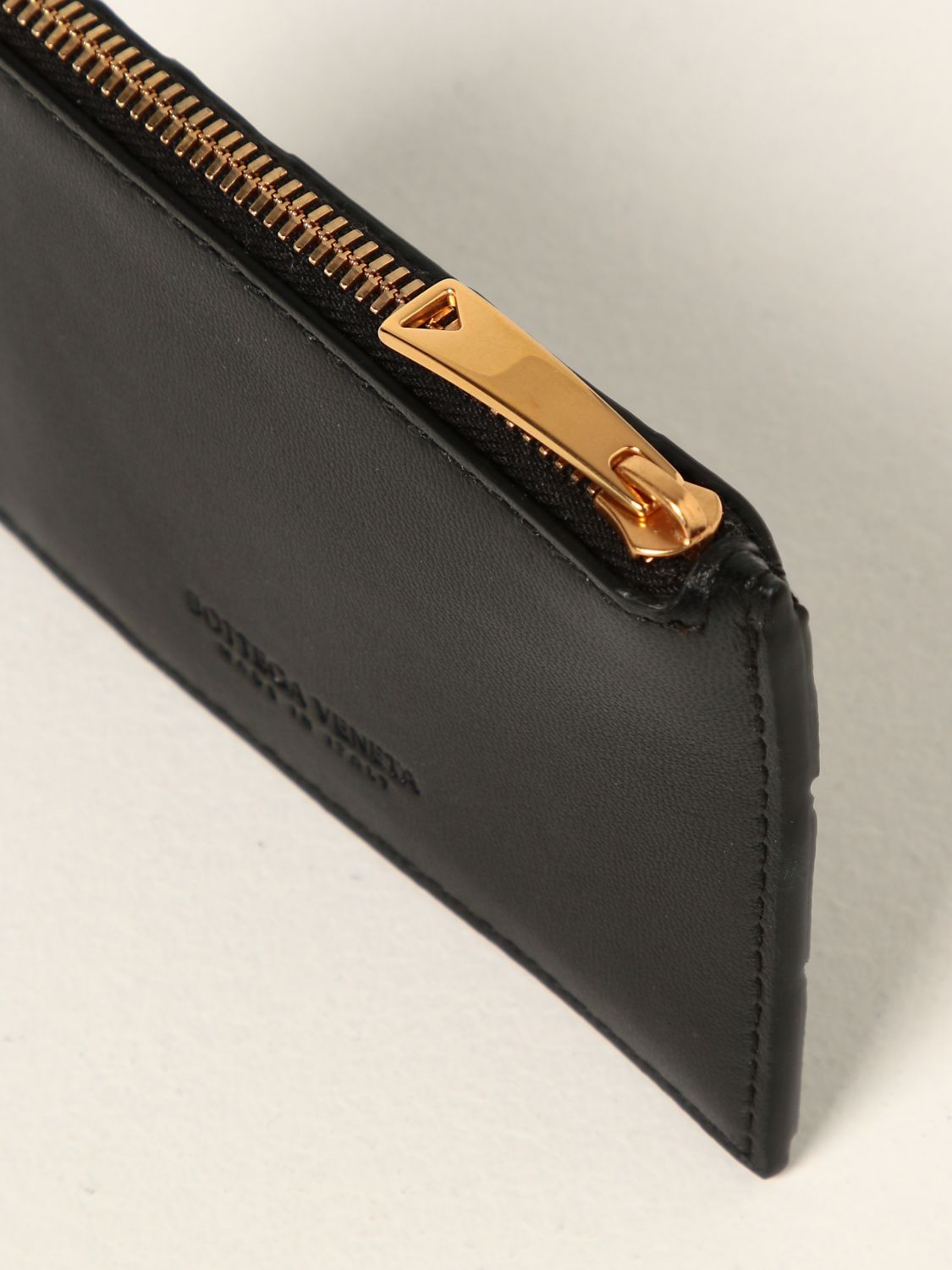 Bottega Veneta Intrecciato Leather Zip-up Purse In Black