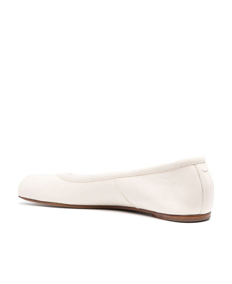 Maison Margiela Tabi Toe Flat Leather Slip-on Ballerina In White