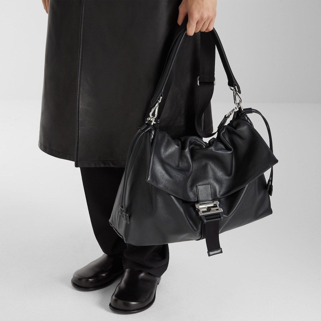 Fendi Flux Maxi Black Leather Crossbody Bag In Black