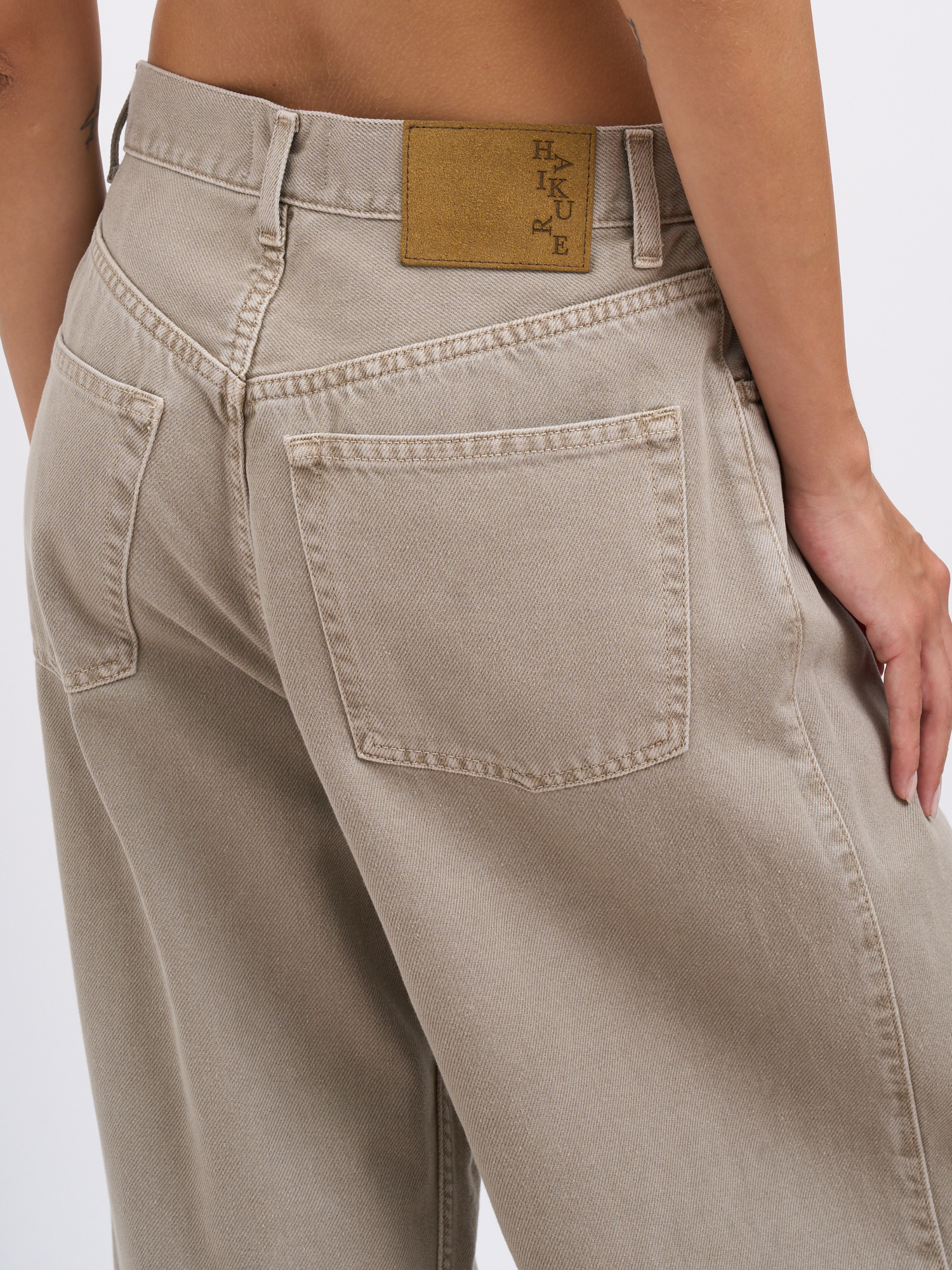 Haikure Wide-leg Jeans In Neutral