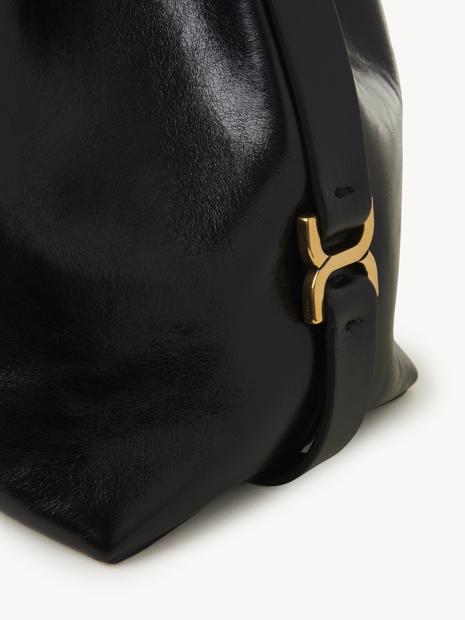 Chloé Marcie Bucket Bag In Shiny Calfskin In Black