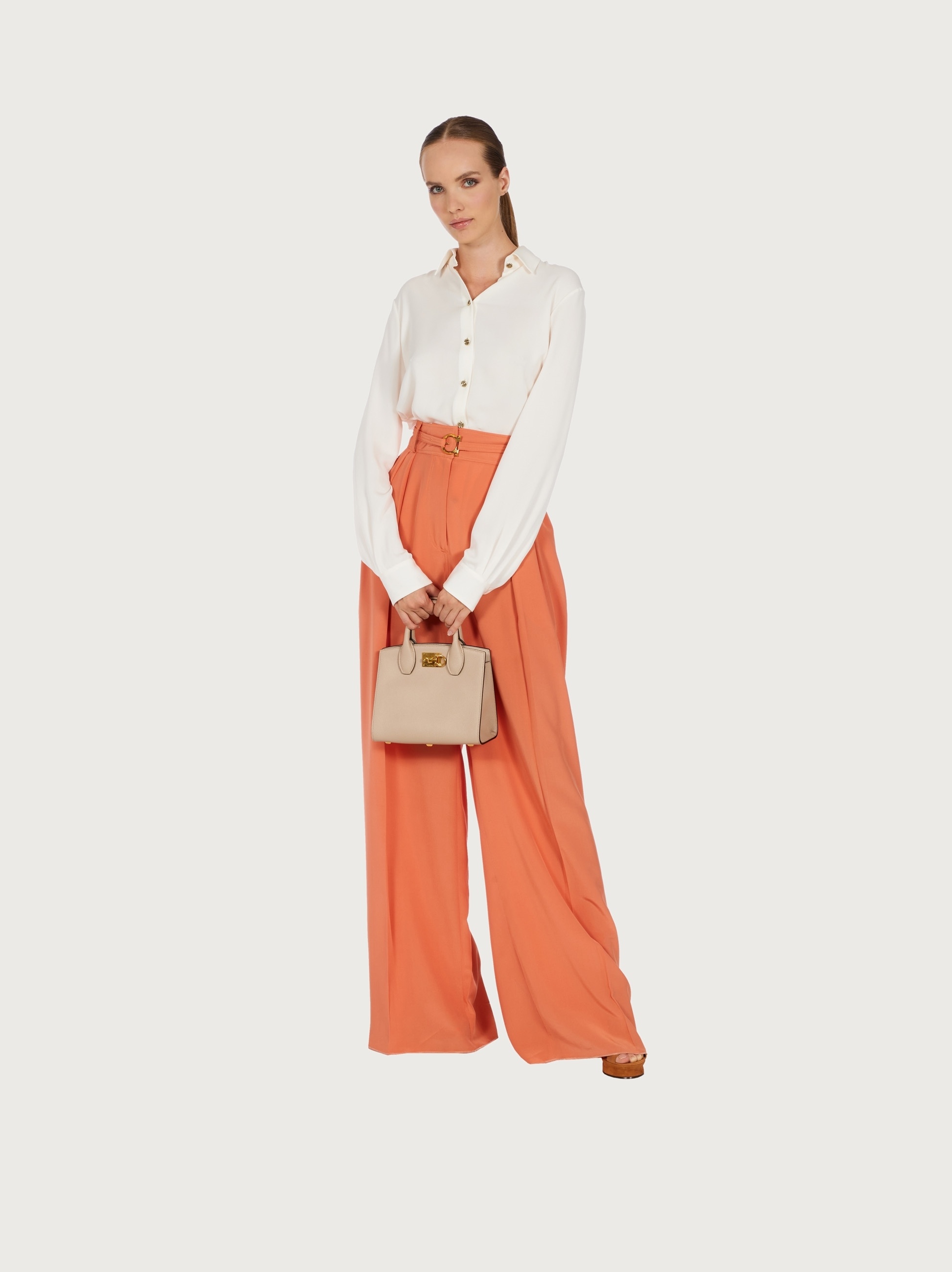 Ferragamo The Studio Small Tote In Nude