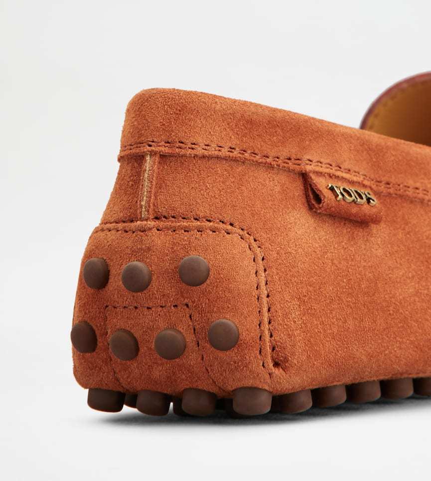 Tod's Gommino Flat Driving Shoes In Brown