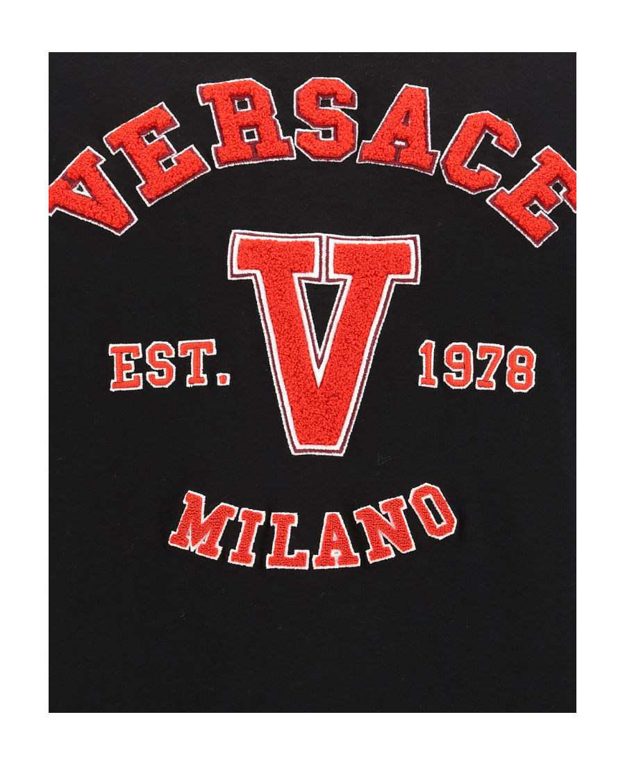 Versace Logo Appliqué T-shirt In Black
