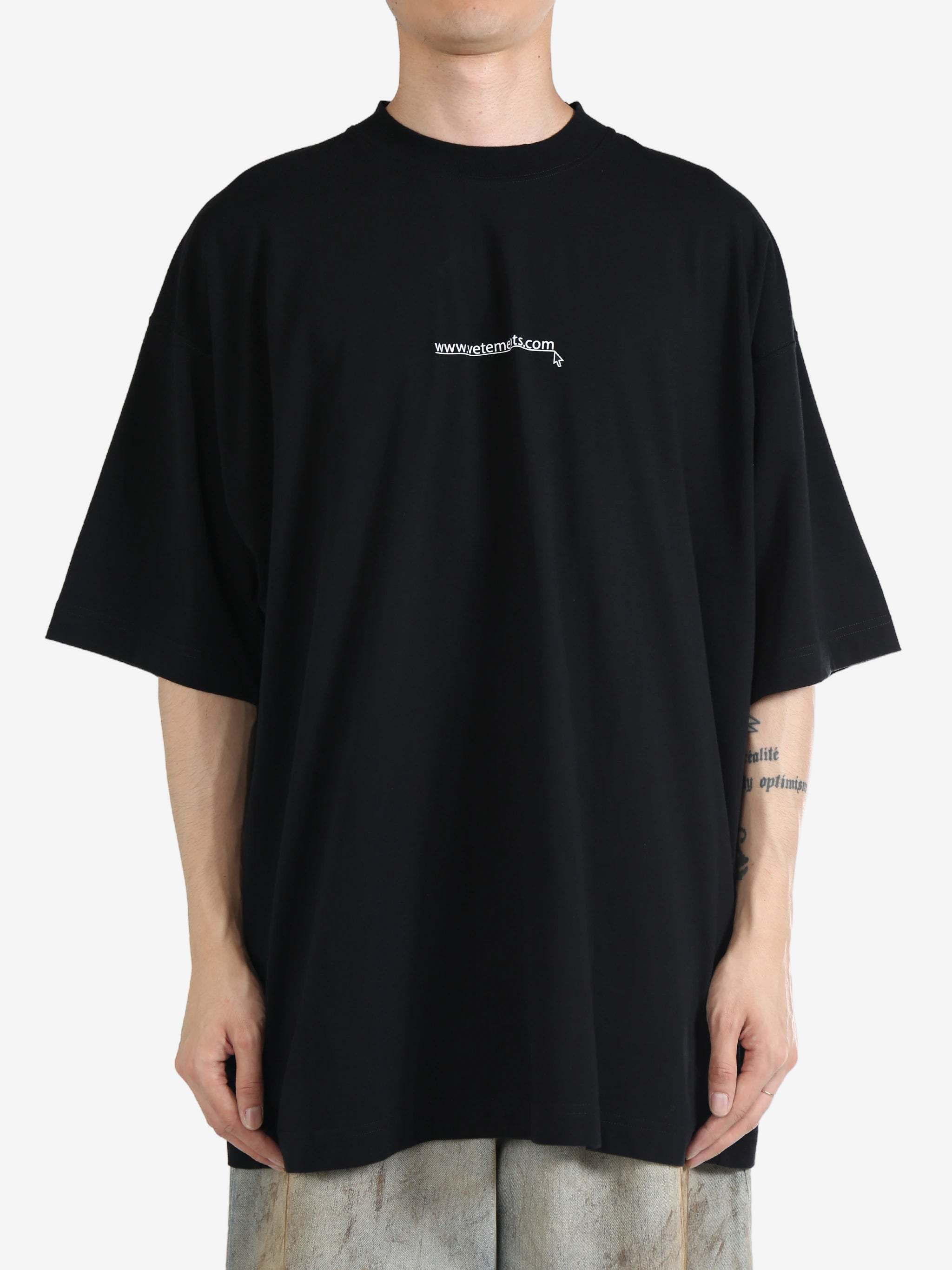 Vetements Item O-neck Short-sleeved T-shirt In Black
