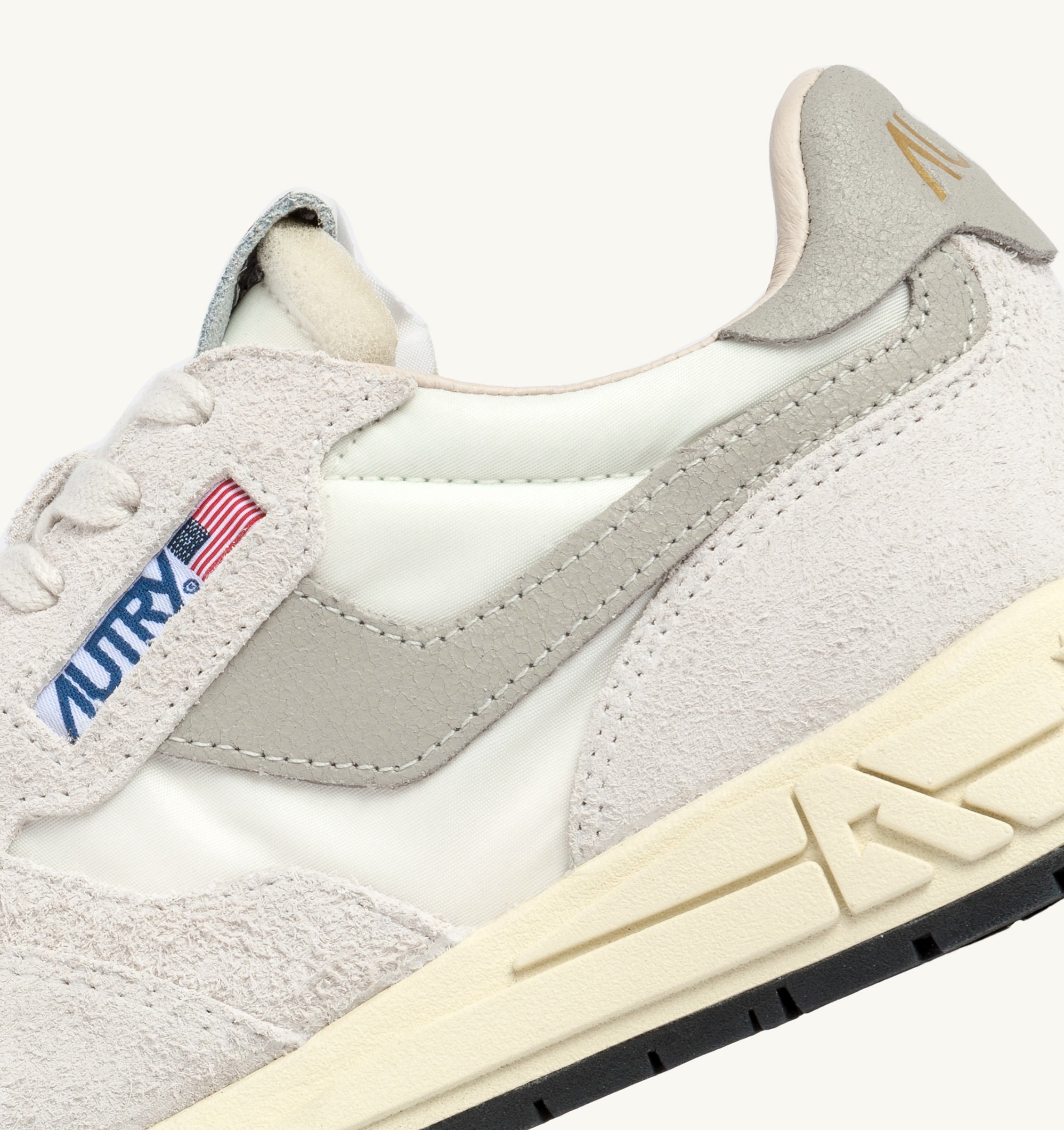 Autry Reelwind Low Sneakers In White Suede And Nylon In White