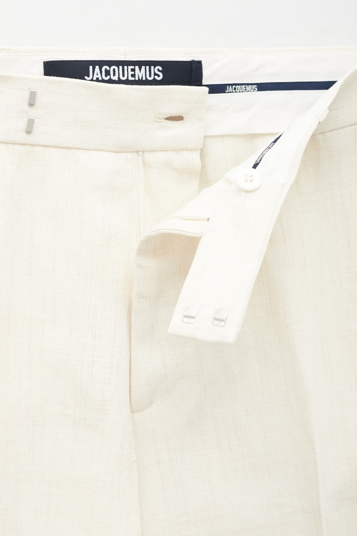 Jacquemus Le Pantalon Feijoa Trousers In White