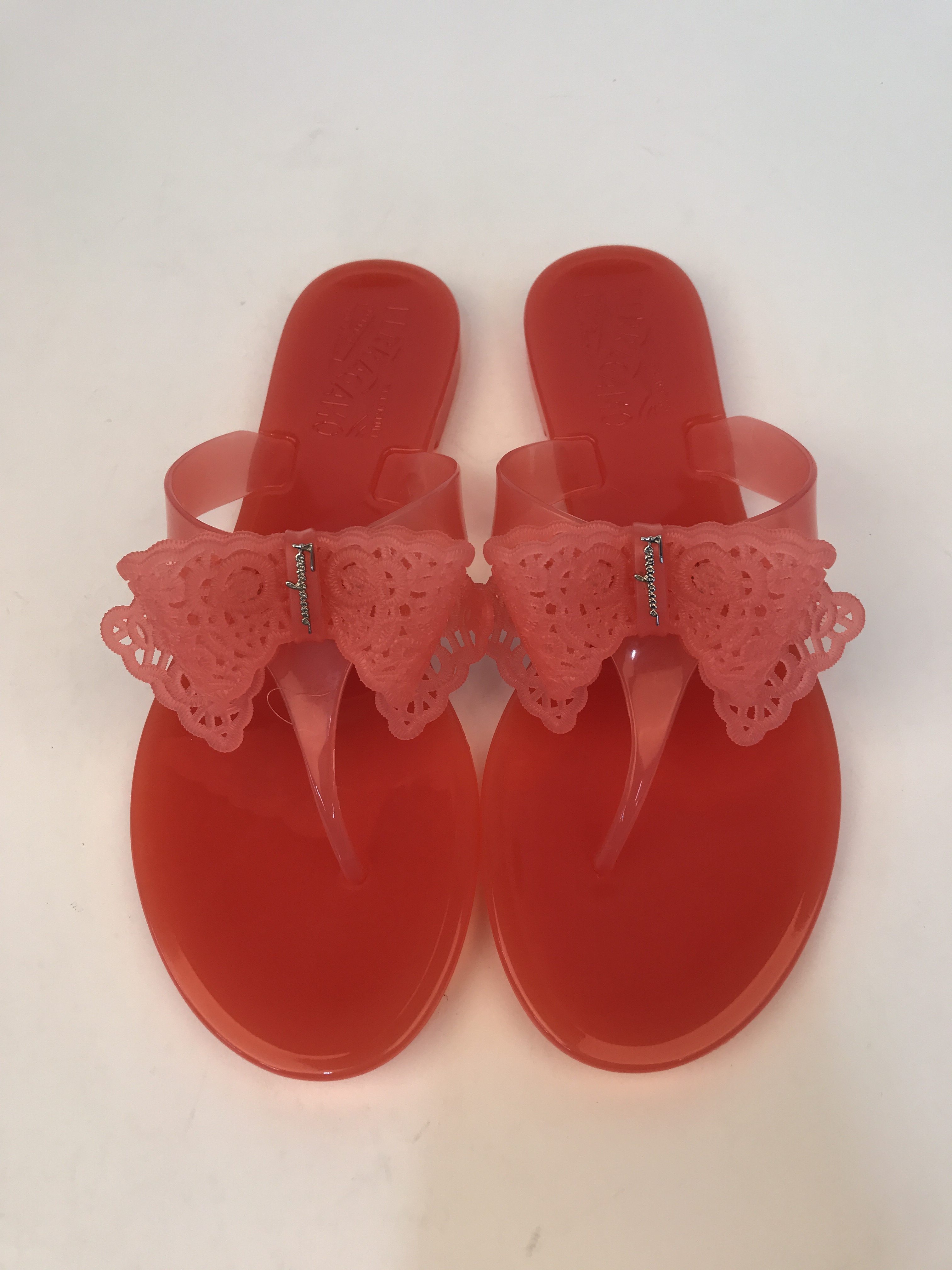 Shop Ferragamo Bow-tie Decorative Slippers In Red