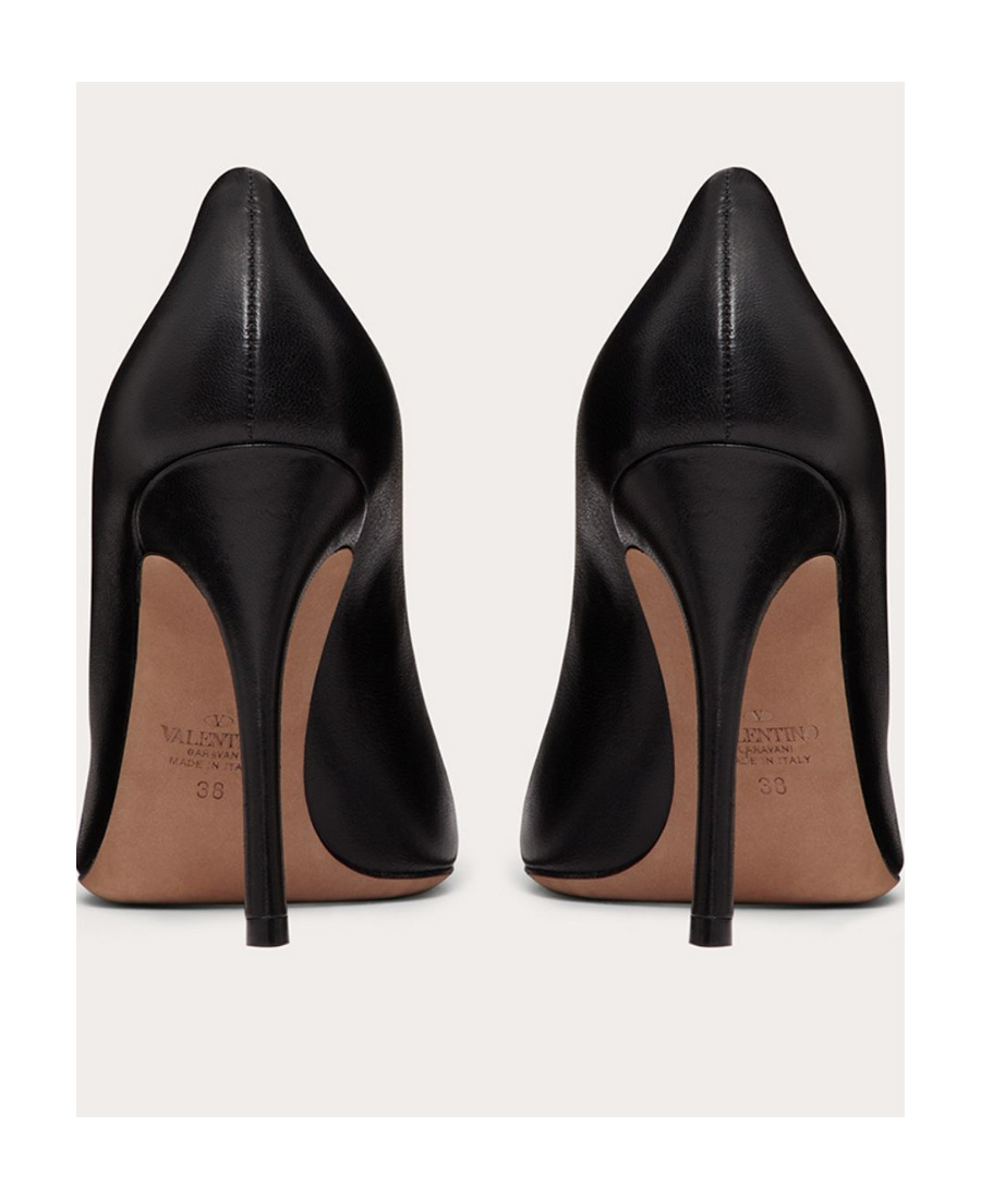 Valentino One Stud 100mm Crystal-embellished Pumps In Black