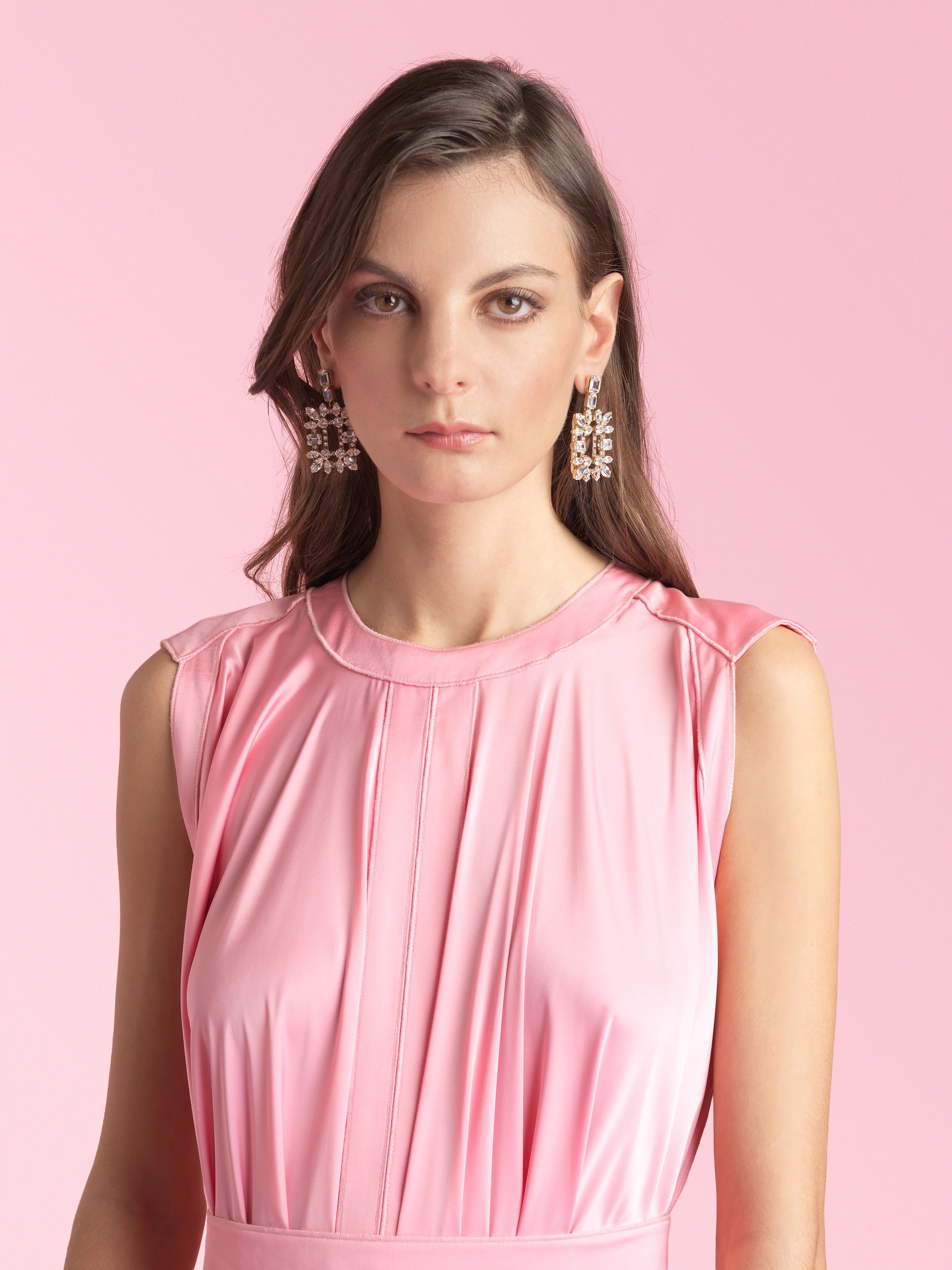 Roger Vivier Broche Vivier Earring In White