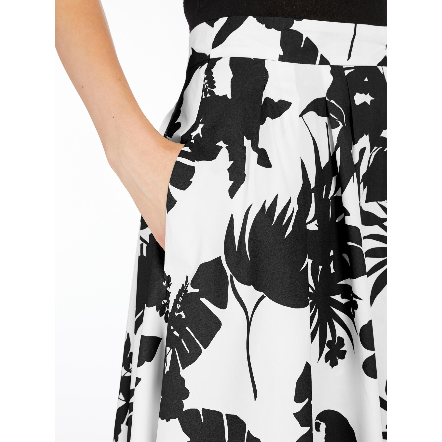 Max Mara Maxi Long Skirt In Black
