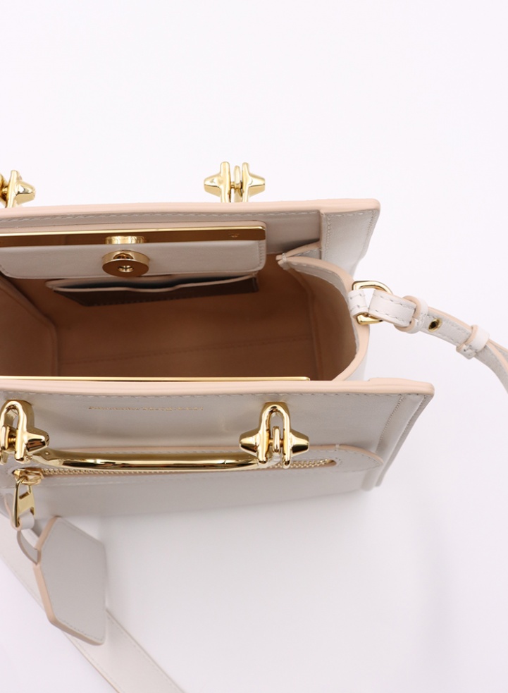 Alexander Mcqueen The Short Story Tote Bag In White