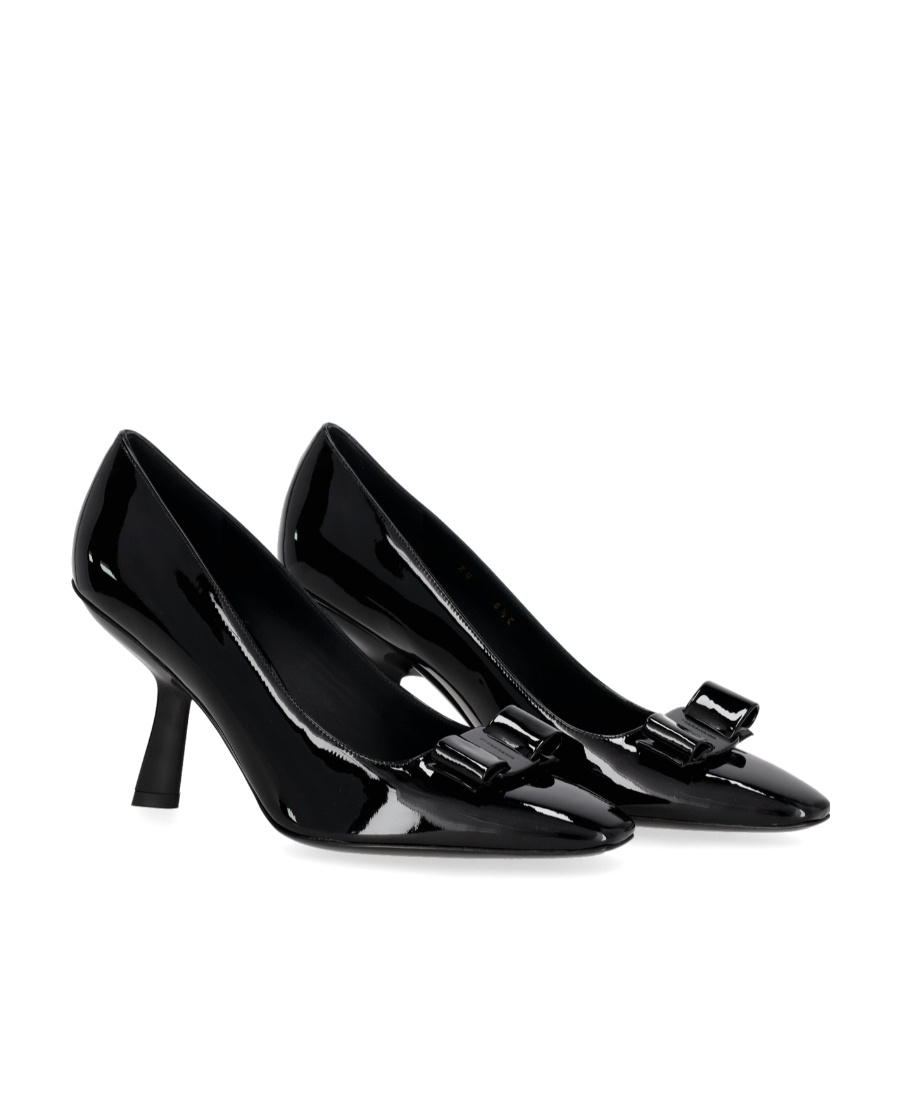 Ferragamo Woman Kitten Heel Pump With Asymmetric Bow In Black