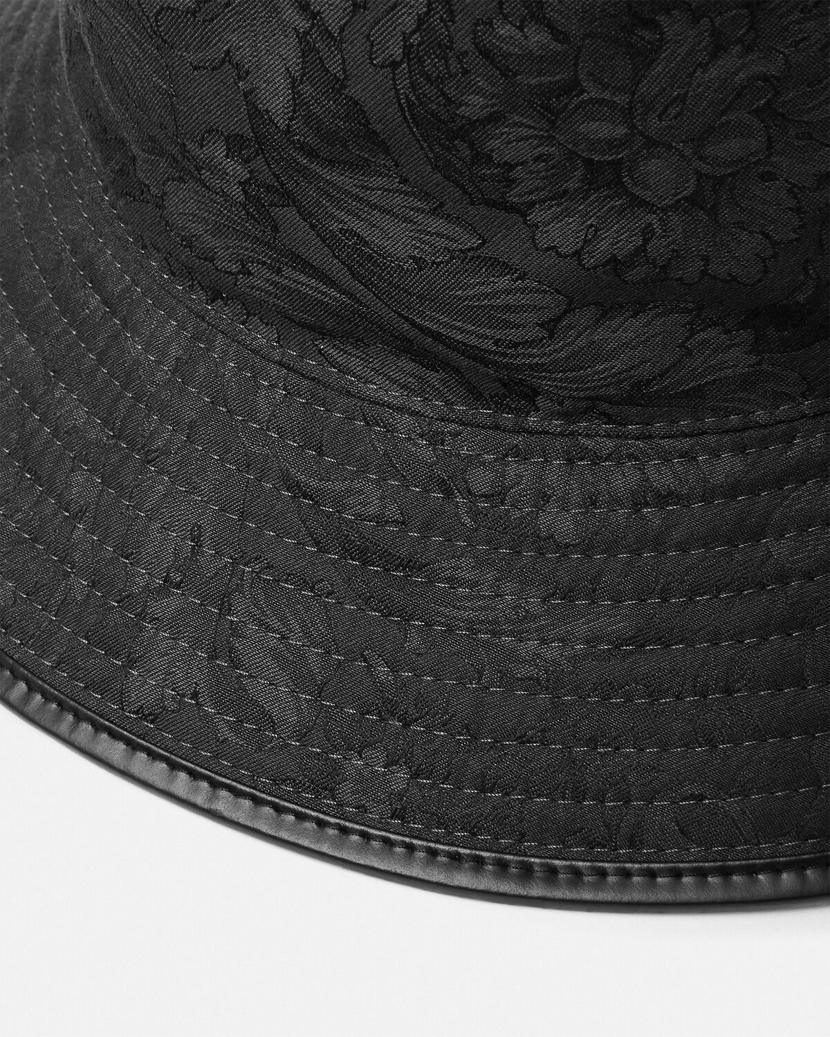 Versace Barocco-pattern Bucket Hat In Black