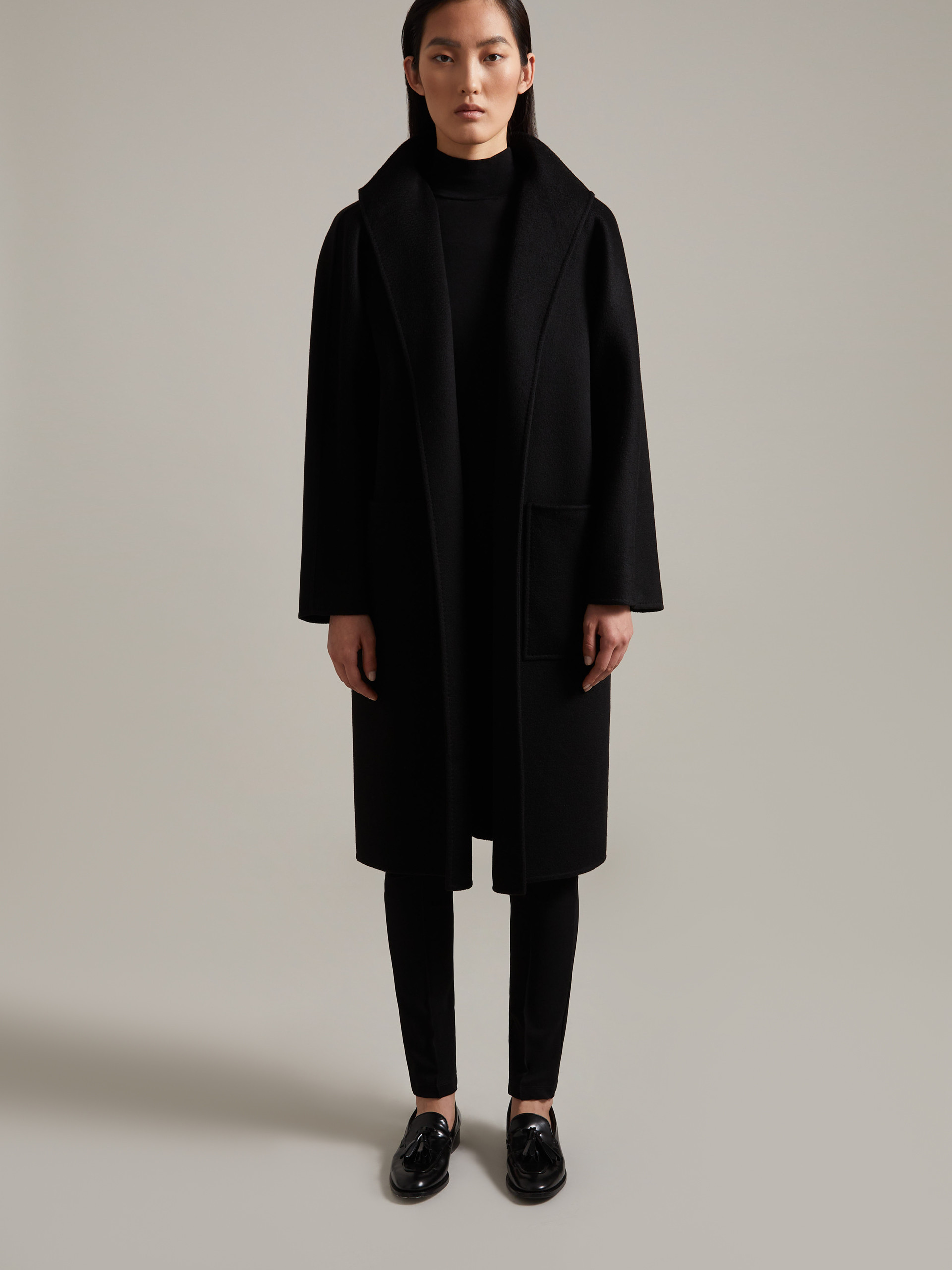 Max Mara Long-sleeved Cashmere Coat In Black