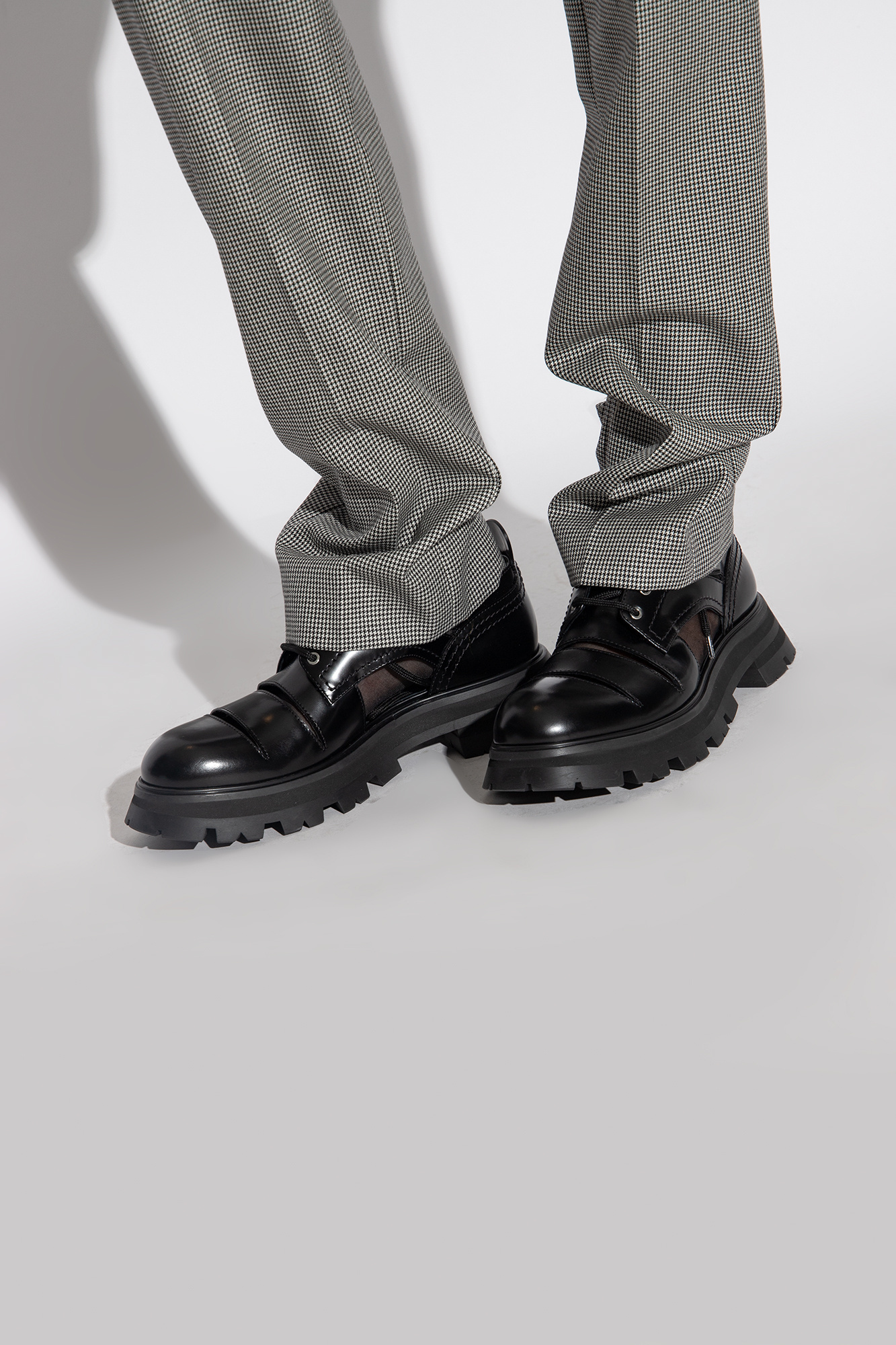 Alexander Mcqueen Flats In Black