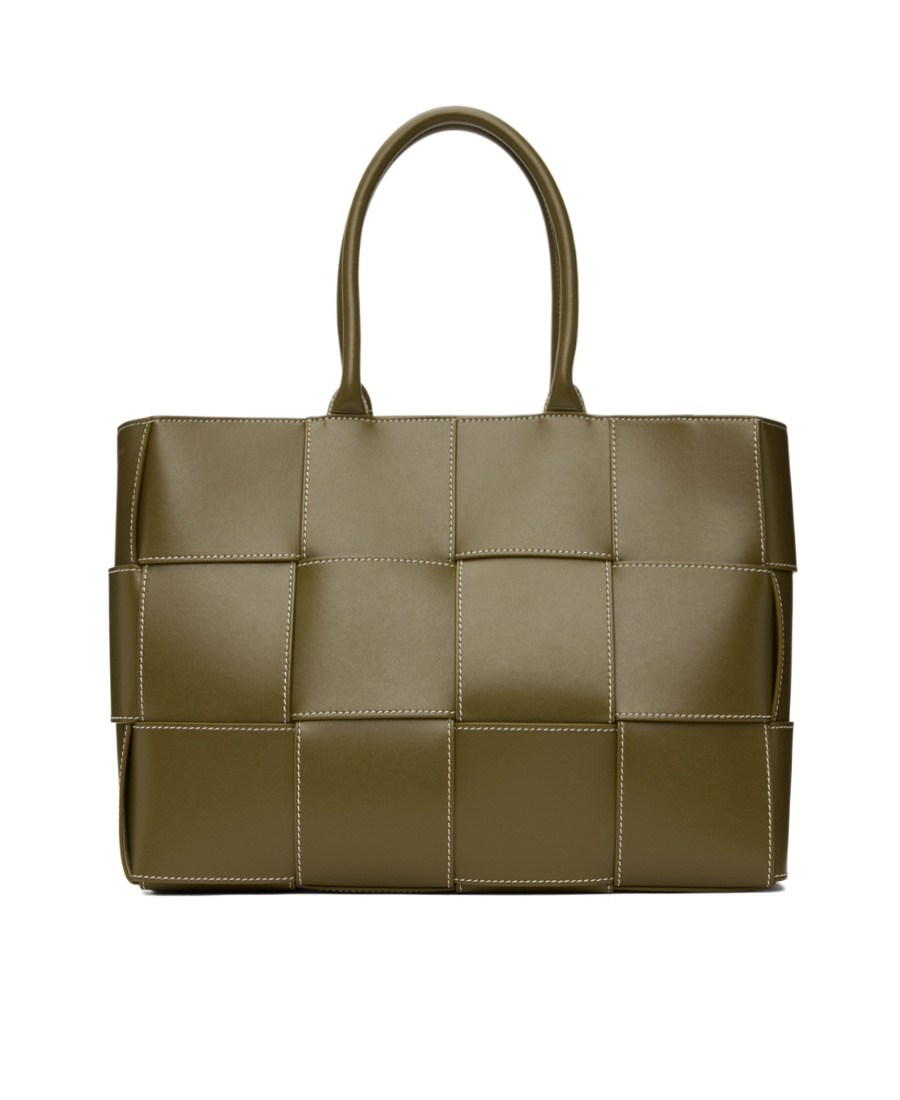 Bottega Veneta Medium Arco Knitted Handbag In Green