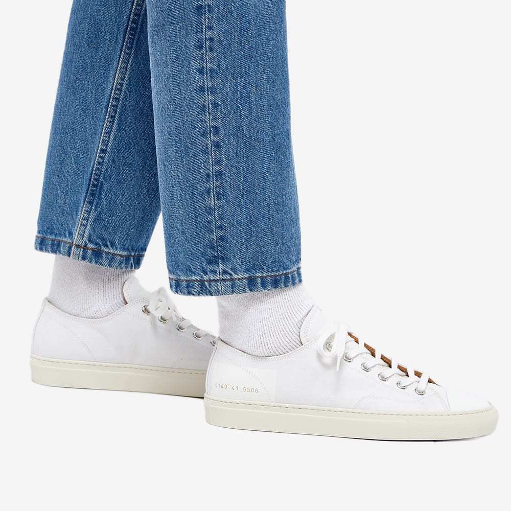 Common Projects Logo-lacing Low-cut Casual Sneakers In White