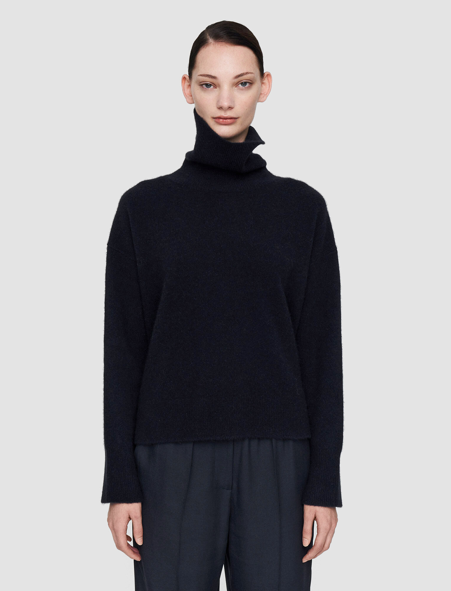 Joseph Roll-neck Cashmere Jumper In Black