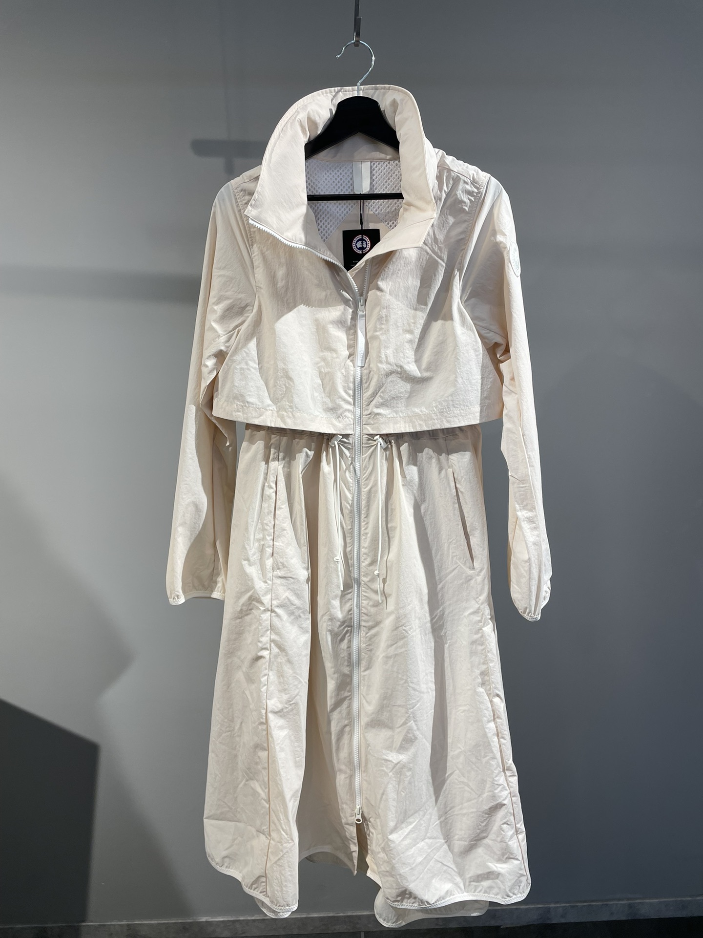 Canada Goose Sinclair Raincoat In White