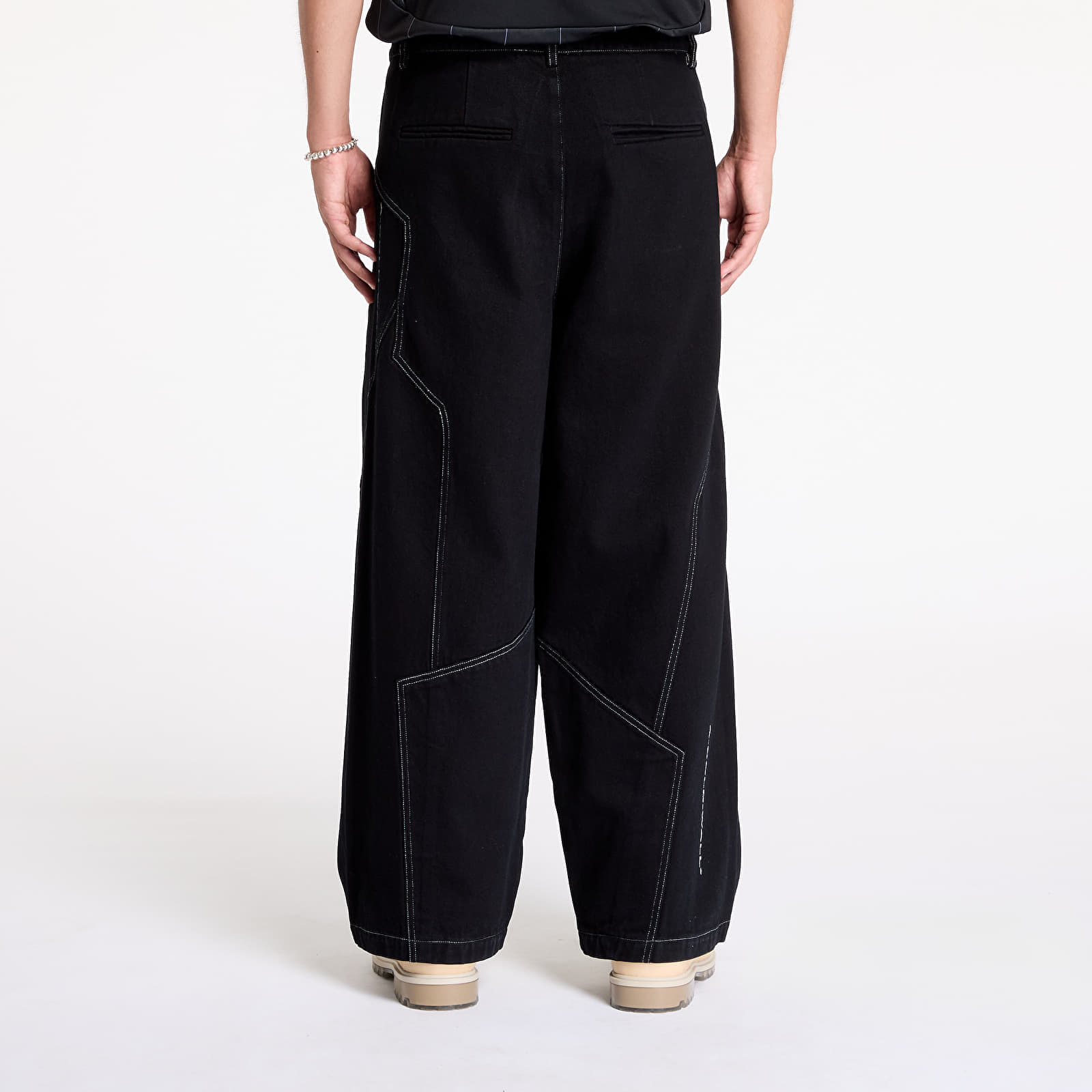 A-cold-wall* Belt-loop Jeans In Black