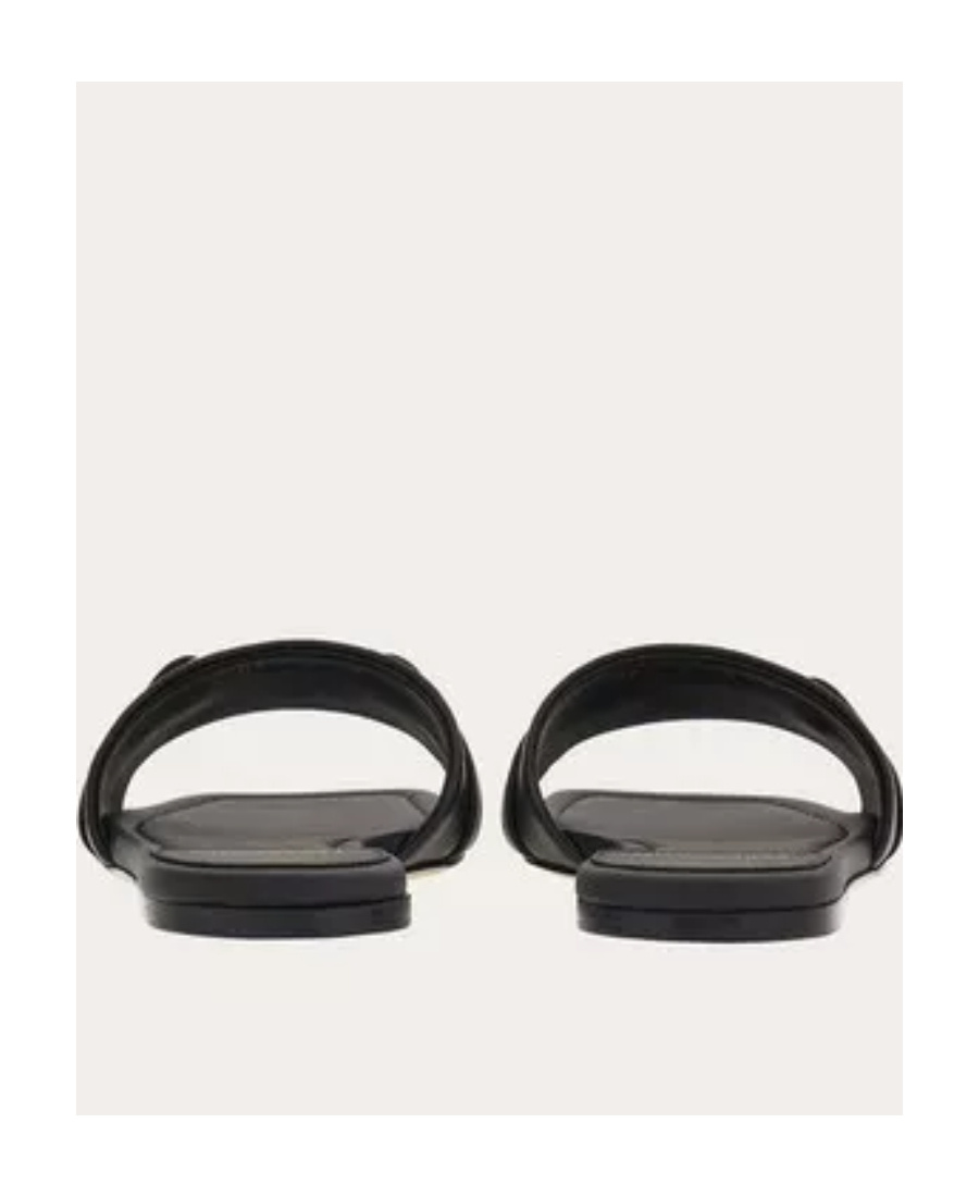 Shop Ferragamo Salvatore  Logo Plaque Flat Sandals In Black