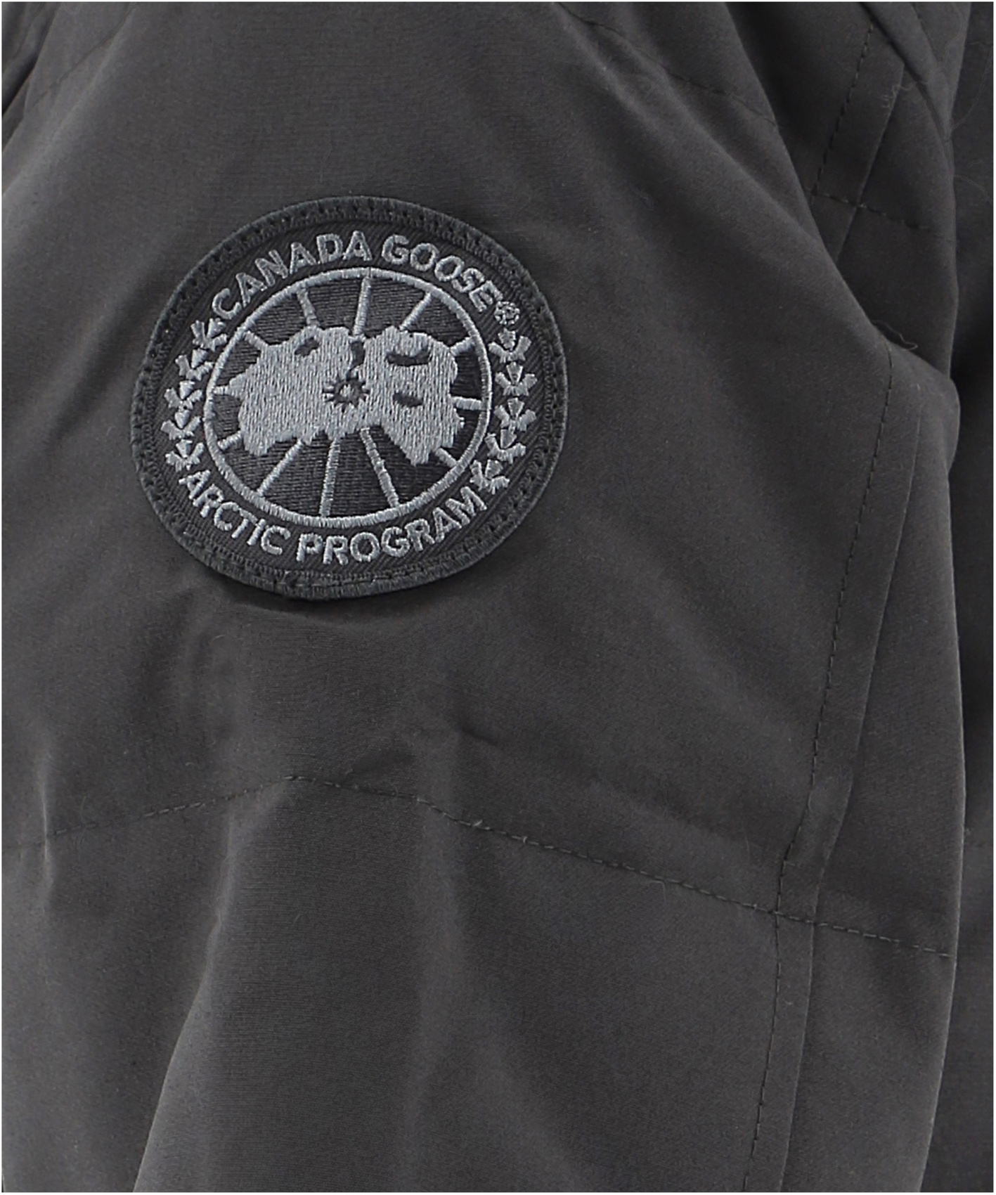 Canada Goose Logo Design Down Jacket In Black